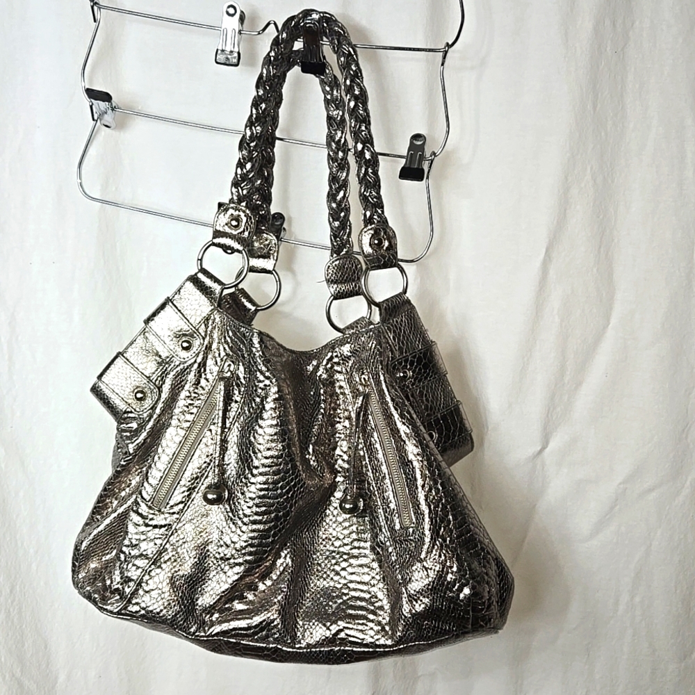 Attention Woman's Hand Tote/Purse